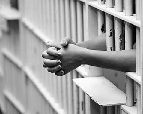 ATELIER PHILO EN PRISON : PRESQUE LA MOITIÉ D'UNE VIE DERRIÈRE LES BARREAUX.