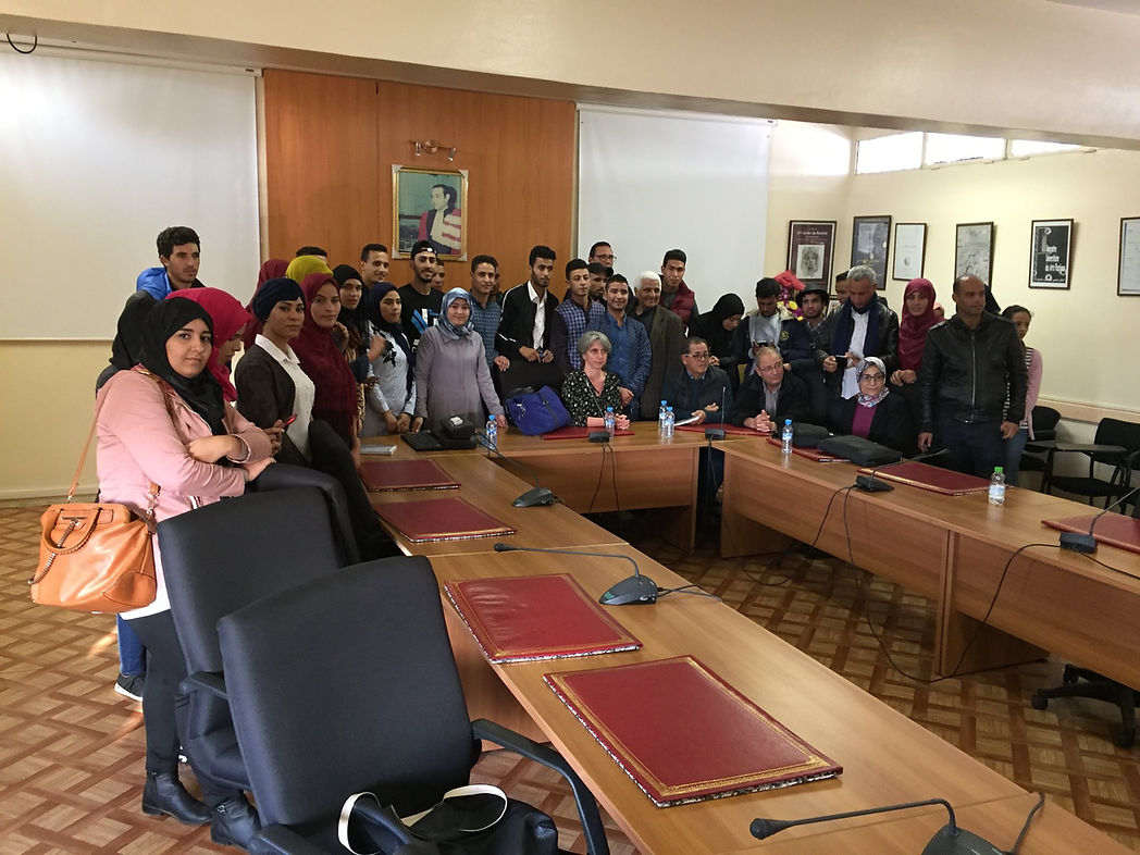 AU MAROC OU EN FRANCE, L'UNIVERSITÉ APPREND ELLE À PENSER? Voyage Philomobile jour 30.